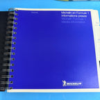 Document de presse original bilingue français-anglais, daté du 5 février 2001.
