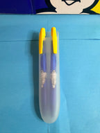 Ensemble de deux stylos Michelin Bibendum bleu et jaune dans leur étui de protection