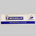 Autocollant publicitaire Michelin France 98 de 25 × 7,5 cm, représentant Bibendum, le logo Michelin, la mention Pneumatique officiel et l'emblème de la Coupe du monde 1998.