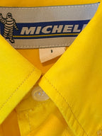 Détail col et étiquette MICHELIN chemise jaune vintage neuve