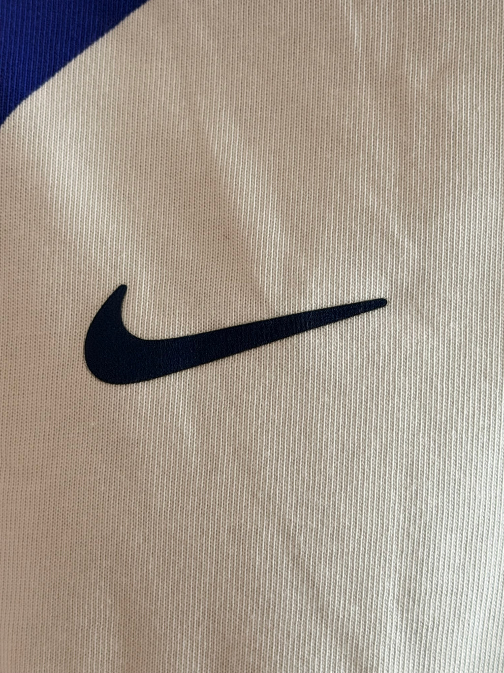 Détail logo Nike maillot officiel XV de France Rugby 2007