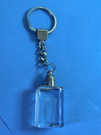 Détail du Bibendum gravé à l’intérieur du porte-clés MICHELIN effet cristal