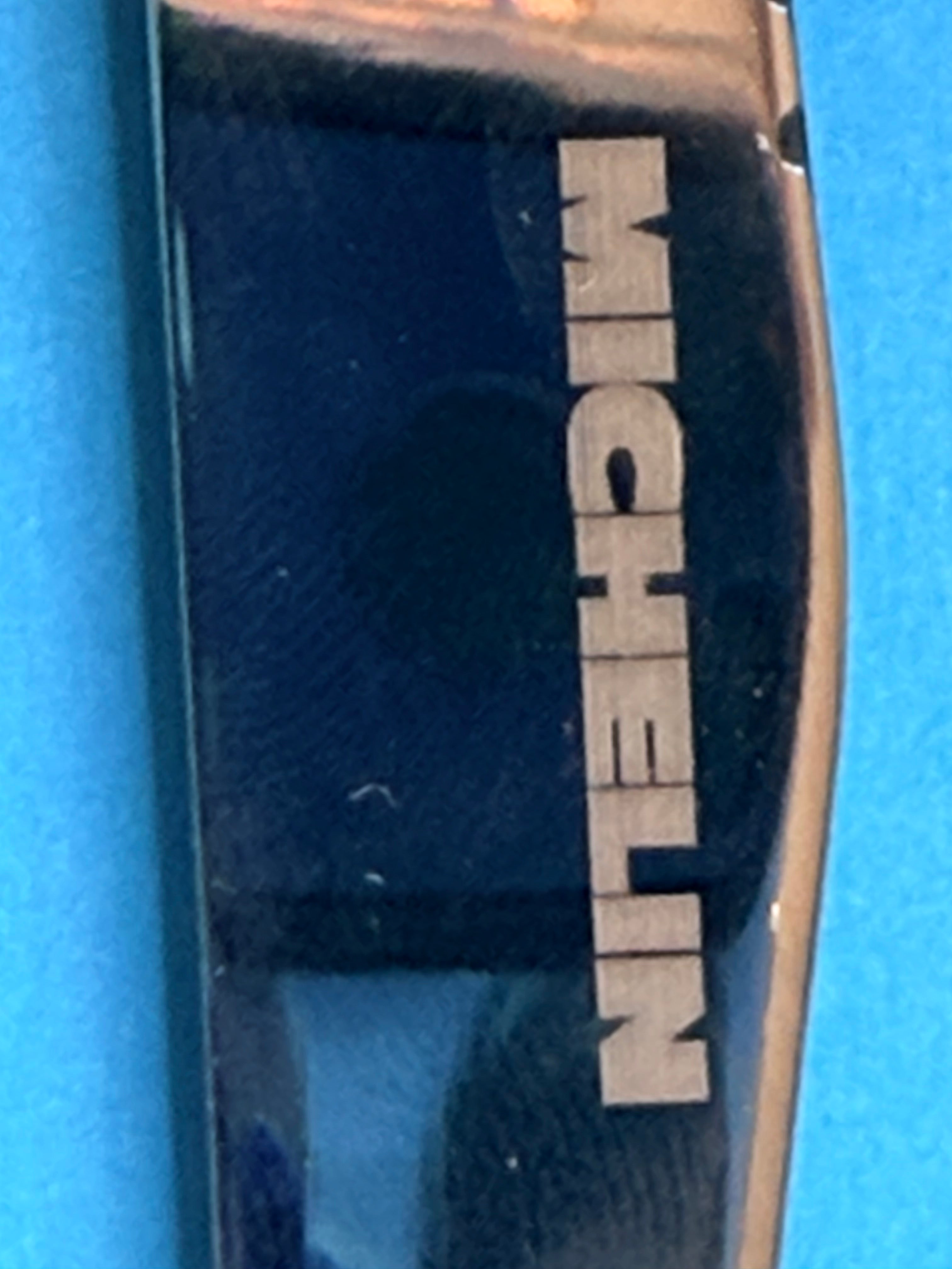COUTEAU LAGUIOLE MICHELIN