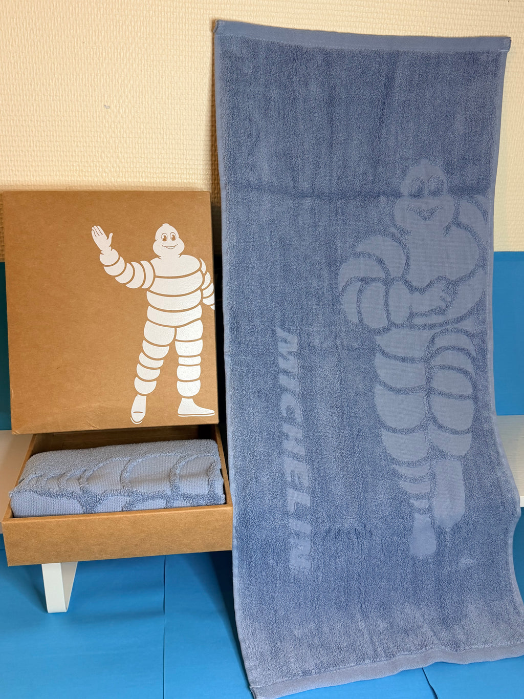 COFFRET MICHELIN BIBENDUM LOT DE 2 SERVIETTES