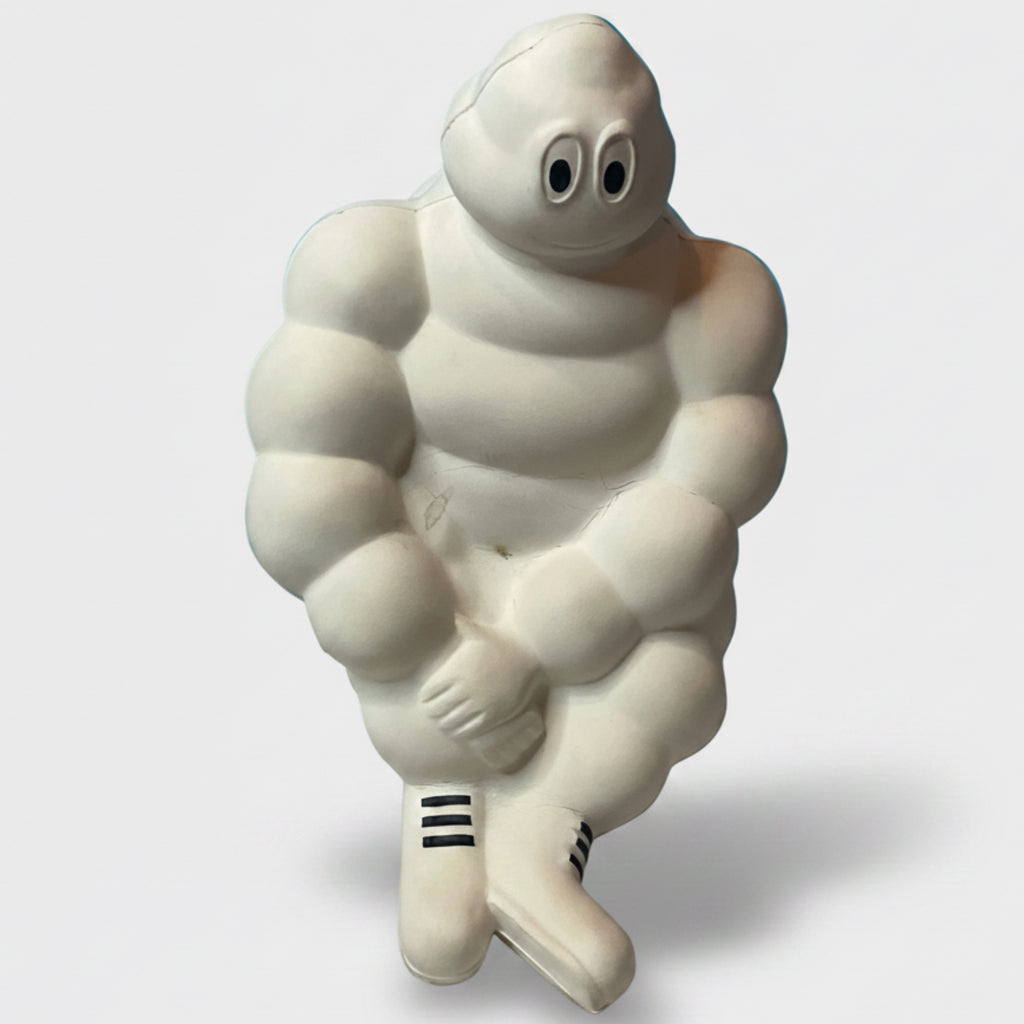 MICHELIN BIBENDUM assis en mousse