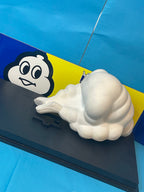 MICHELIN BIBENDUM assis en mousse