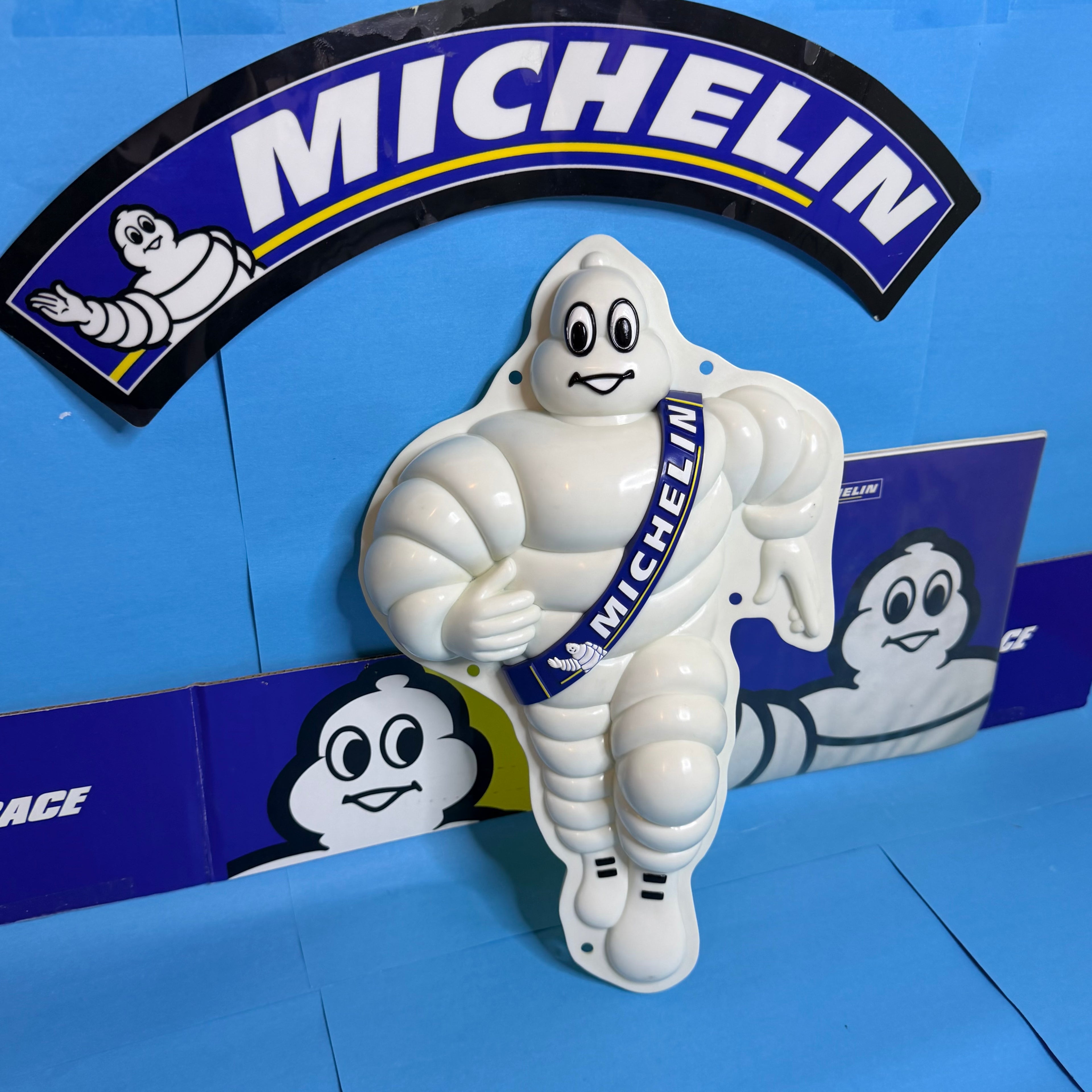 MICHELIN BIBENDUM "Calandre"
