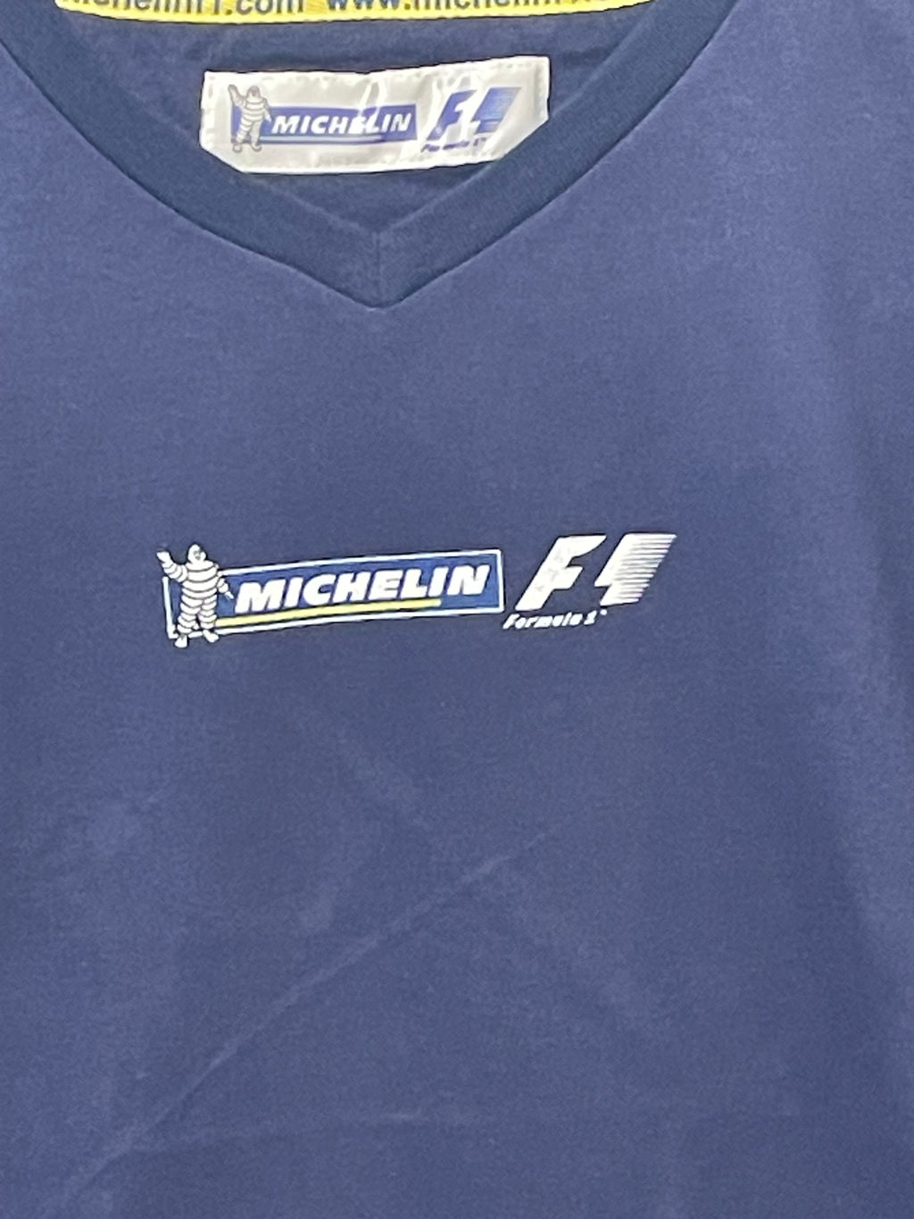 Détail logo Michelin Formule 1 sur T-shirt femme officiel
