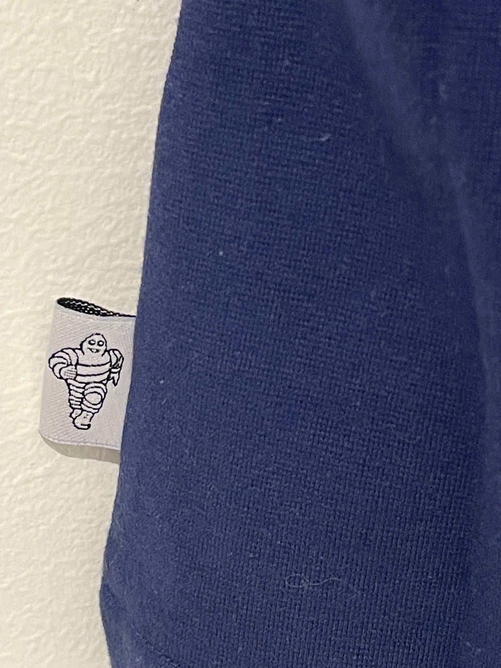 Détail finitions du T-shirt femme Michelin Formule 1 neuf sous blister