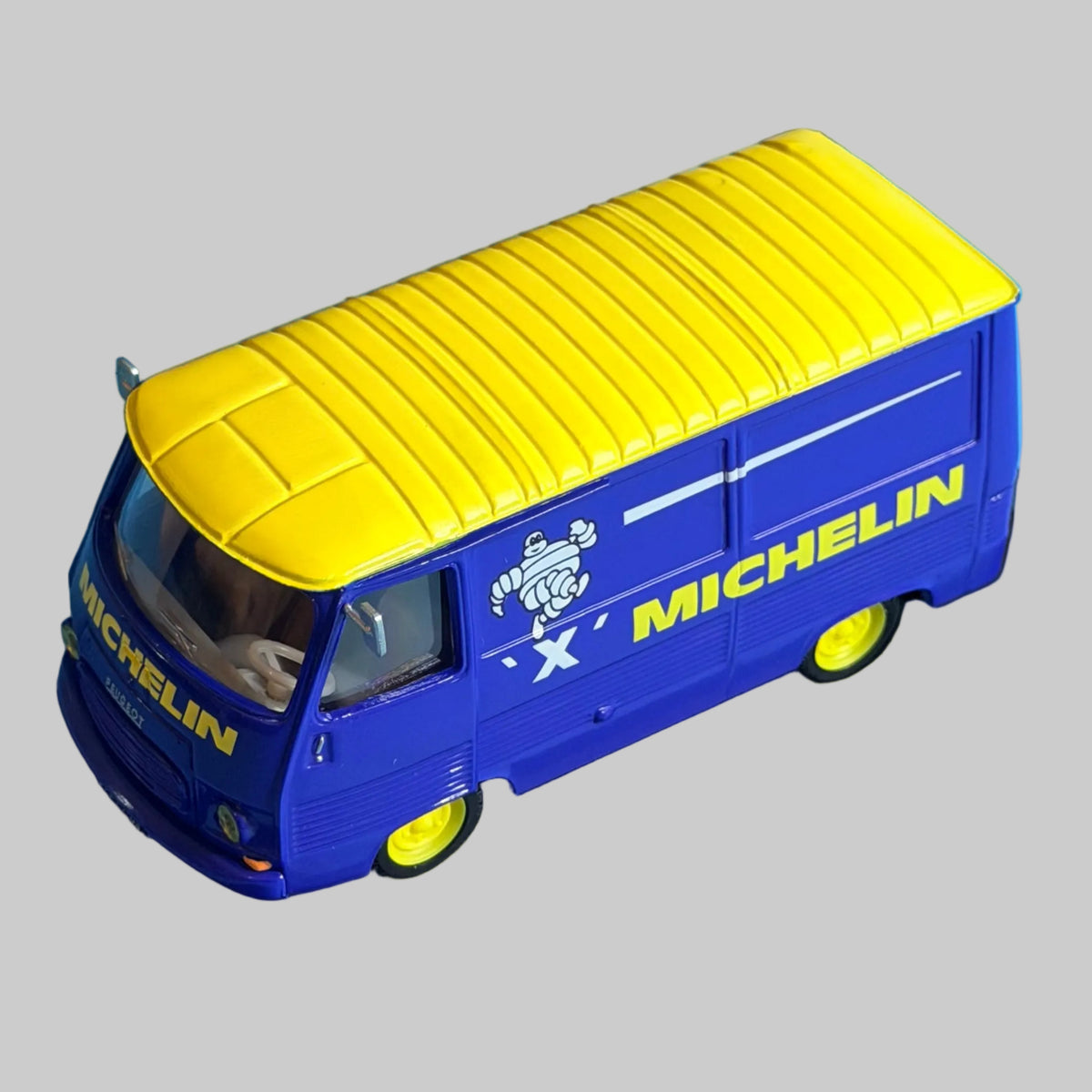 Peugeot J7 Michelin Pneu X miniature 1/43