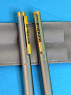 SUPERBE PARRURE VINTAGE DEUX STYLOS MICHELIN
