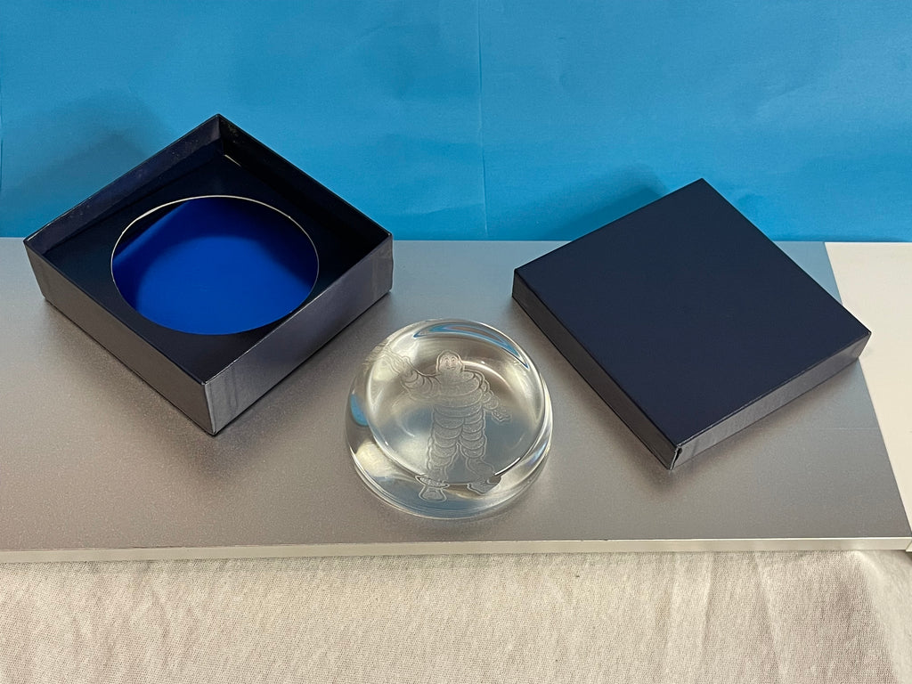 MICHELIN BIBENDUM PRESSE PAPAIER ROND 3D
