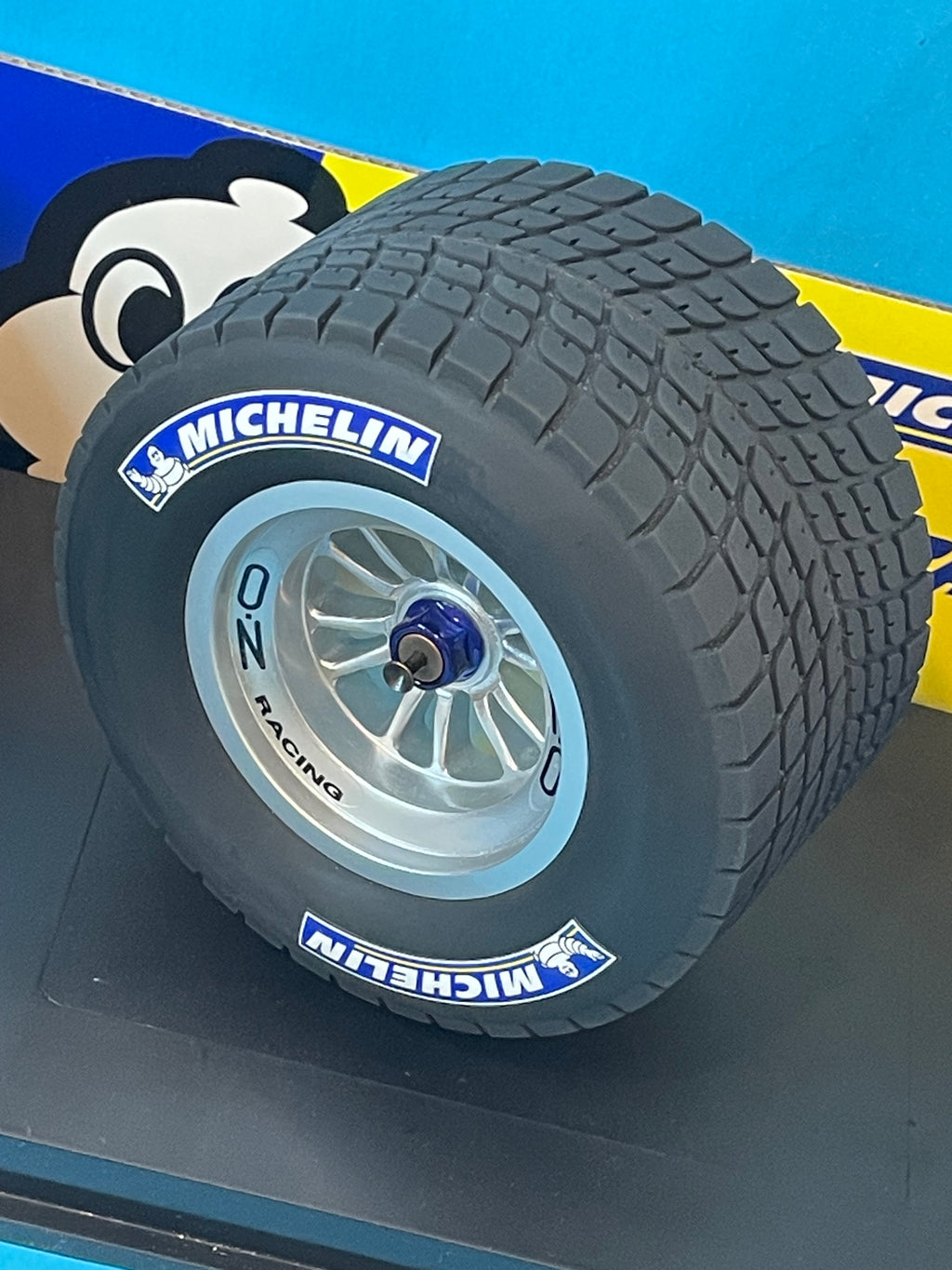 MICHELIN FORMULE 1 - 1/5ème - ROUE officielle