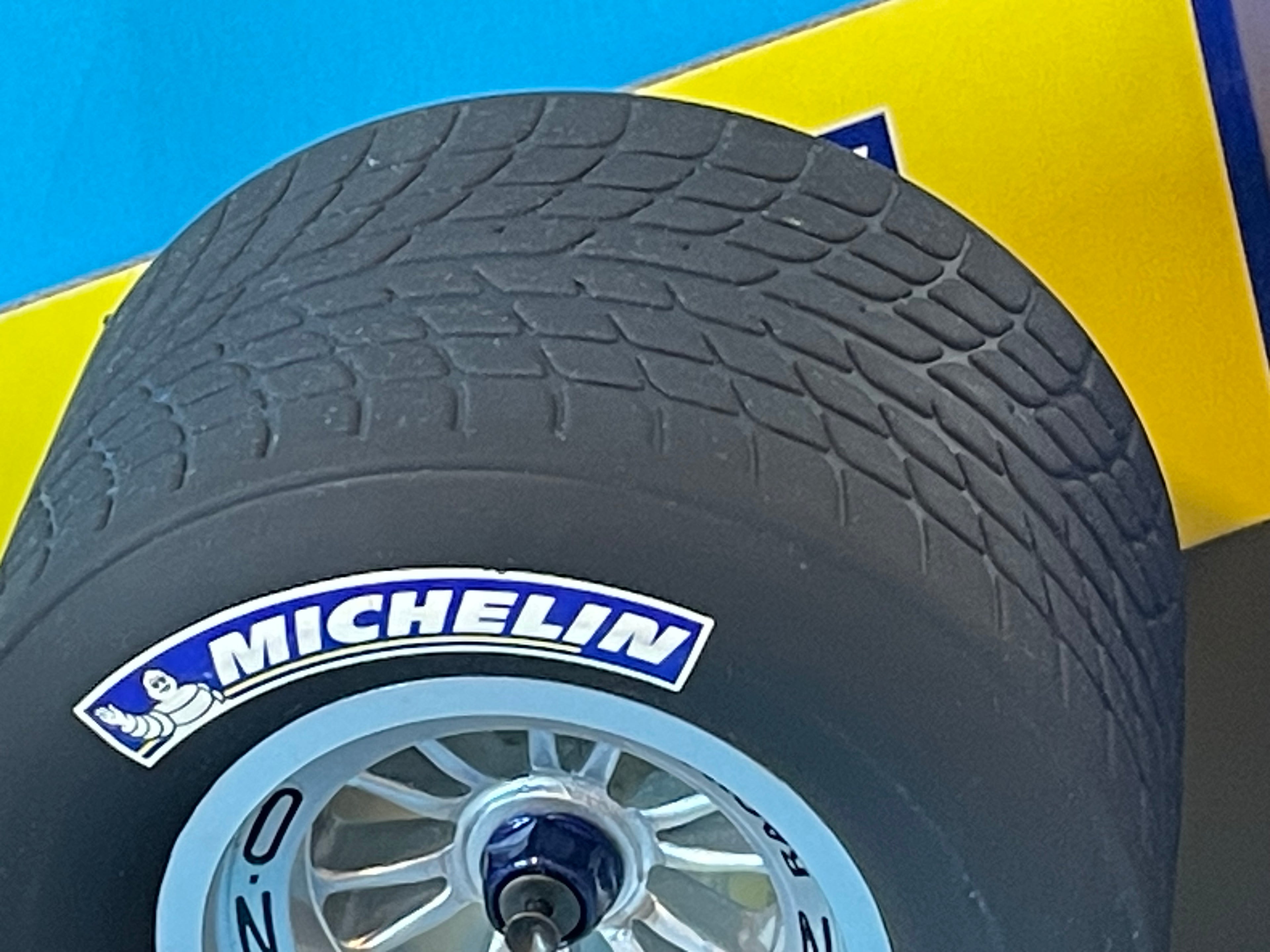 MICHELIN FORMULE 1 - 1/5ème - ROUE officielle