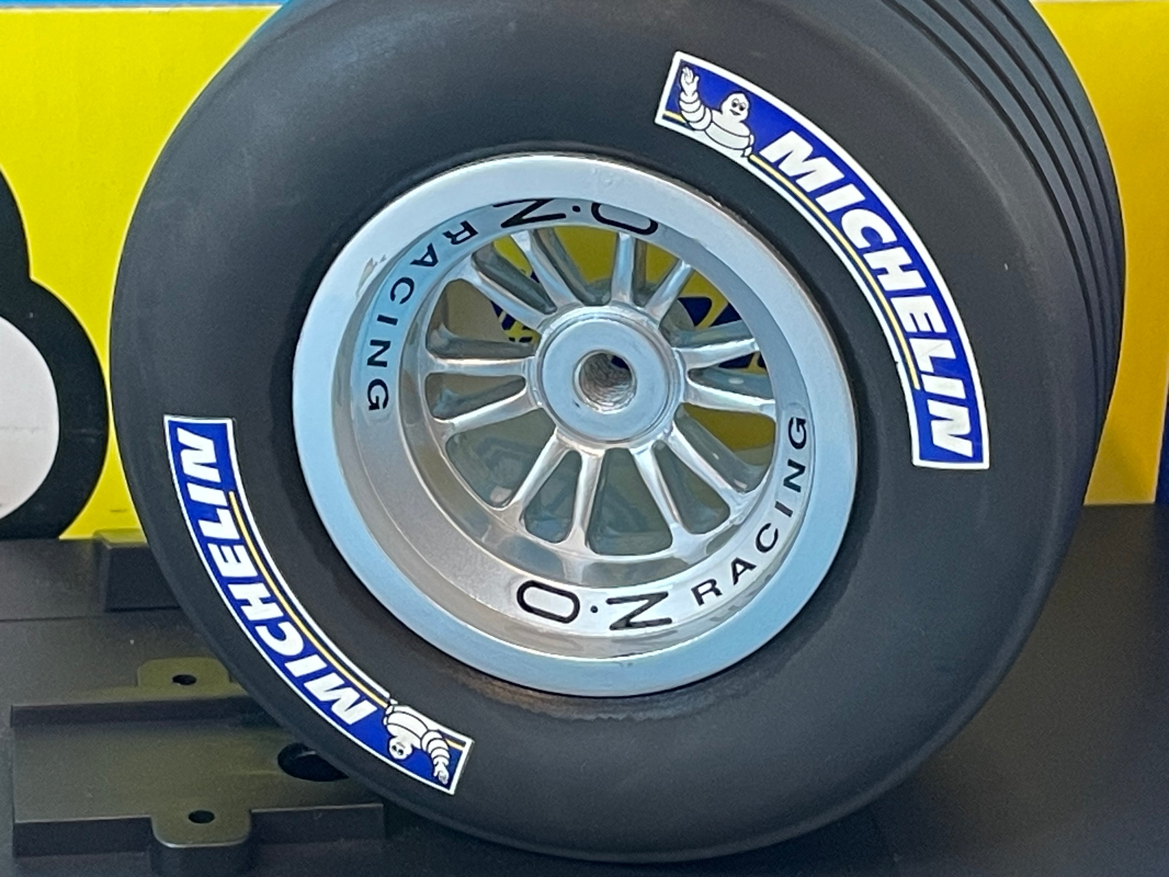 MICHELIN FORMULE 1 - 1/5ème - ROUE officielle
