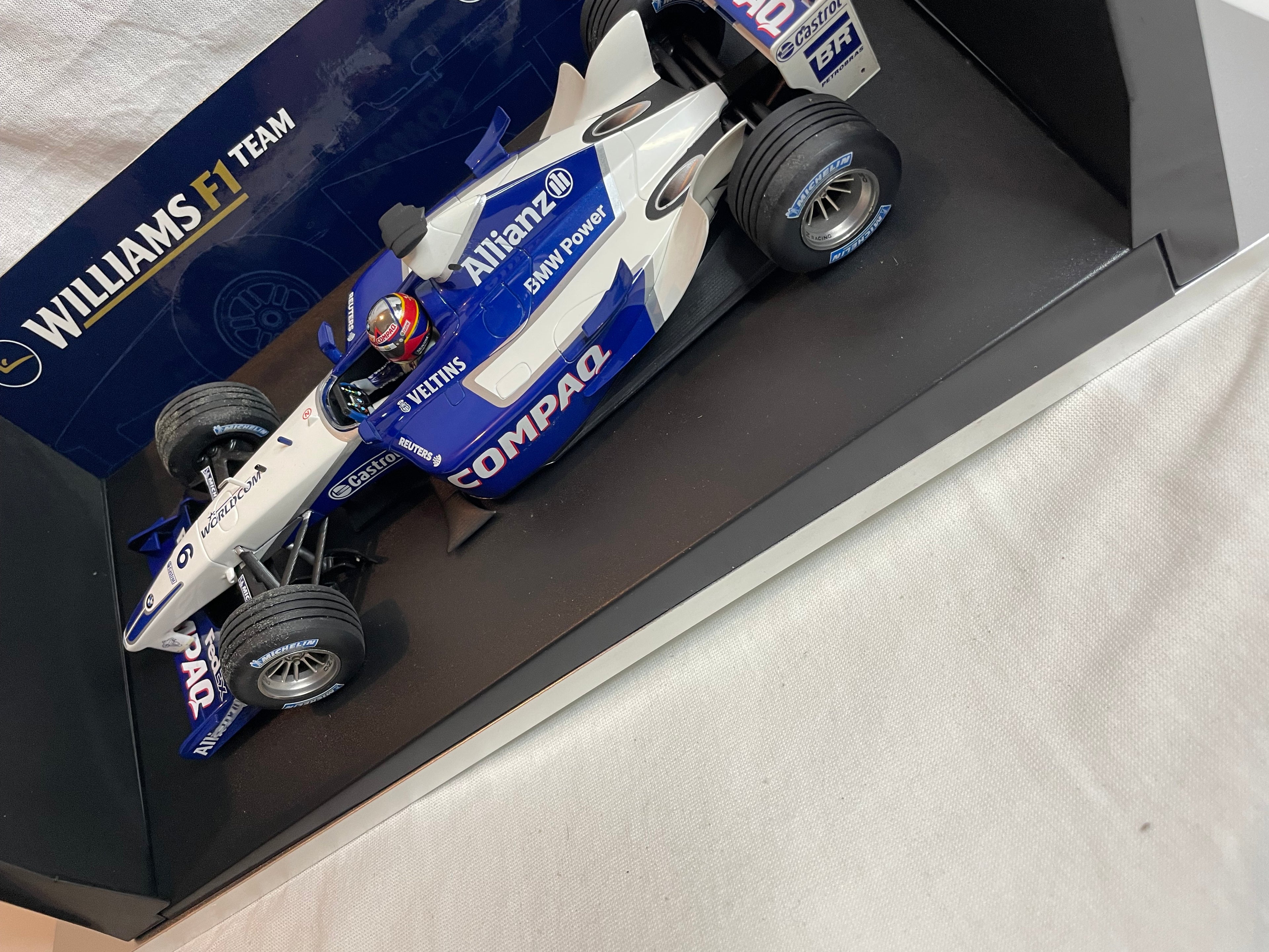 WILLIAMS BMW FW24 #6 PNEUS MICHELIN F1