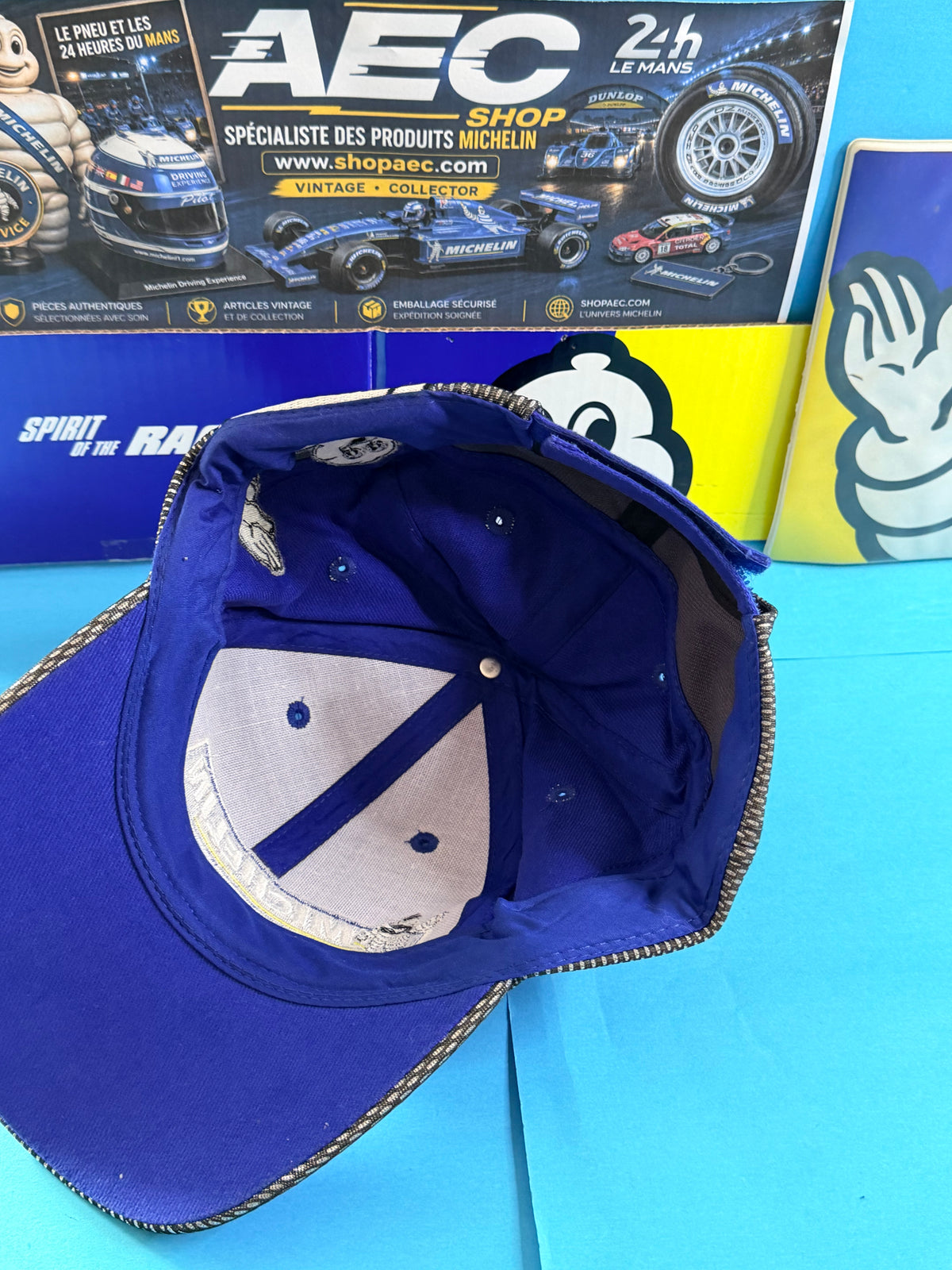 Vue intérieure de la casquette Michelin Competition réglable avec broderies Bibendum.