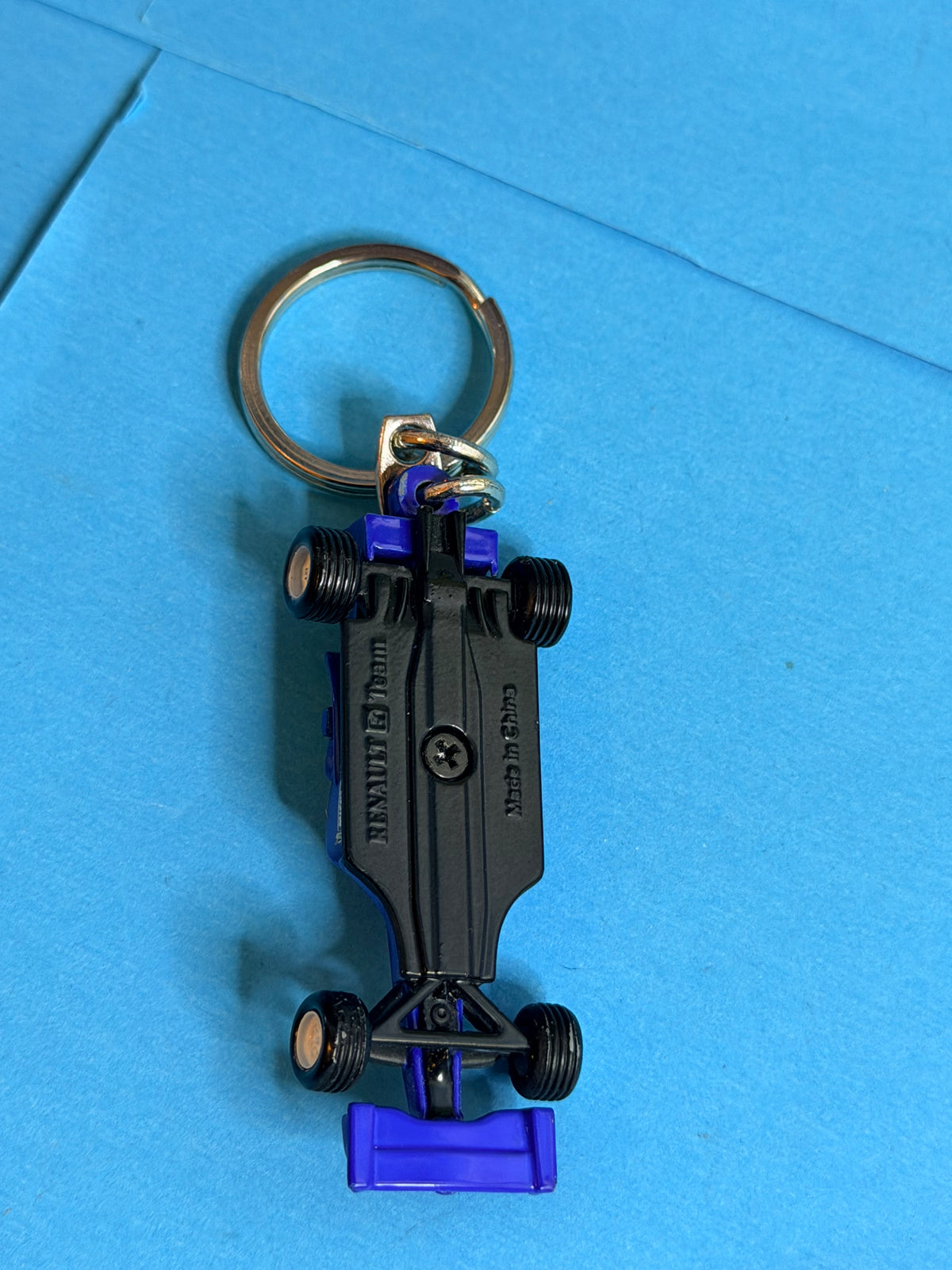 Porte-clé monoplace MICHELIN Formula 1 collector – détails du dessous de la miniature