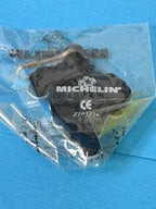 Vue arrière du porte-clés Michelin Bibendum avec logo MICHELIN, marquage CE