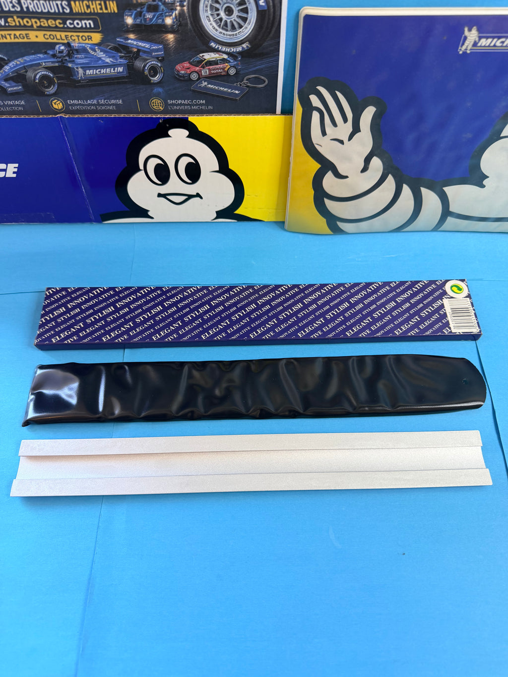 Règle Michelin Bibendum 30 cm présentée dans son étui avec emballage d’origine