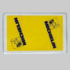 Jeu de 54 cartes de luxe Michelin neuf sous emballage d'origine, coffret jaune avec logos bleus Michelin et illustrations Bibendum.