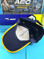 Vue intérieure de la casquette Michelin F1 Bibendum neuve avec visière bleu marine et jaune.