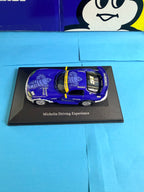 Vue supérieure Dodge Viper GTS/R Michelin 1/43 avec Bibendum et socle Michelin Driving Experience