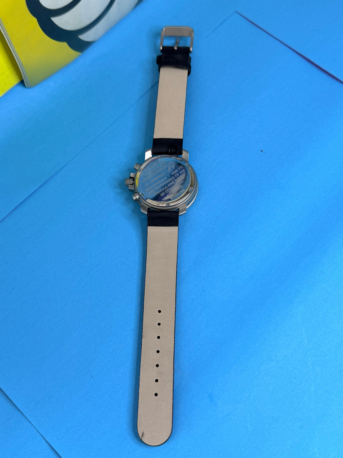 Montre chronographe Michelin Formule 1 vintage vue arrière