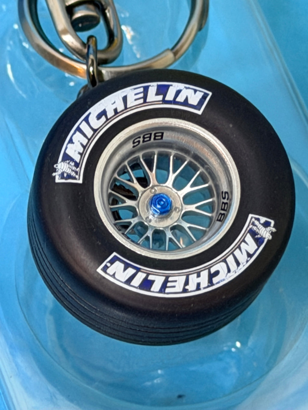 porte clés roue FORMULE 1 MICHELIN