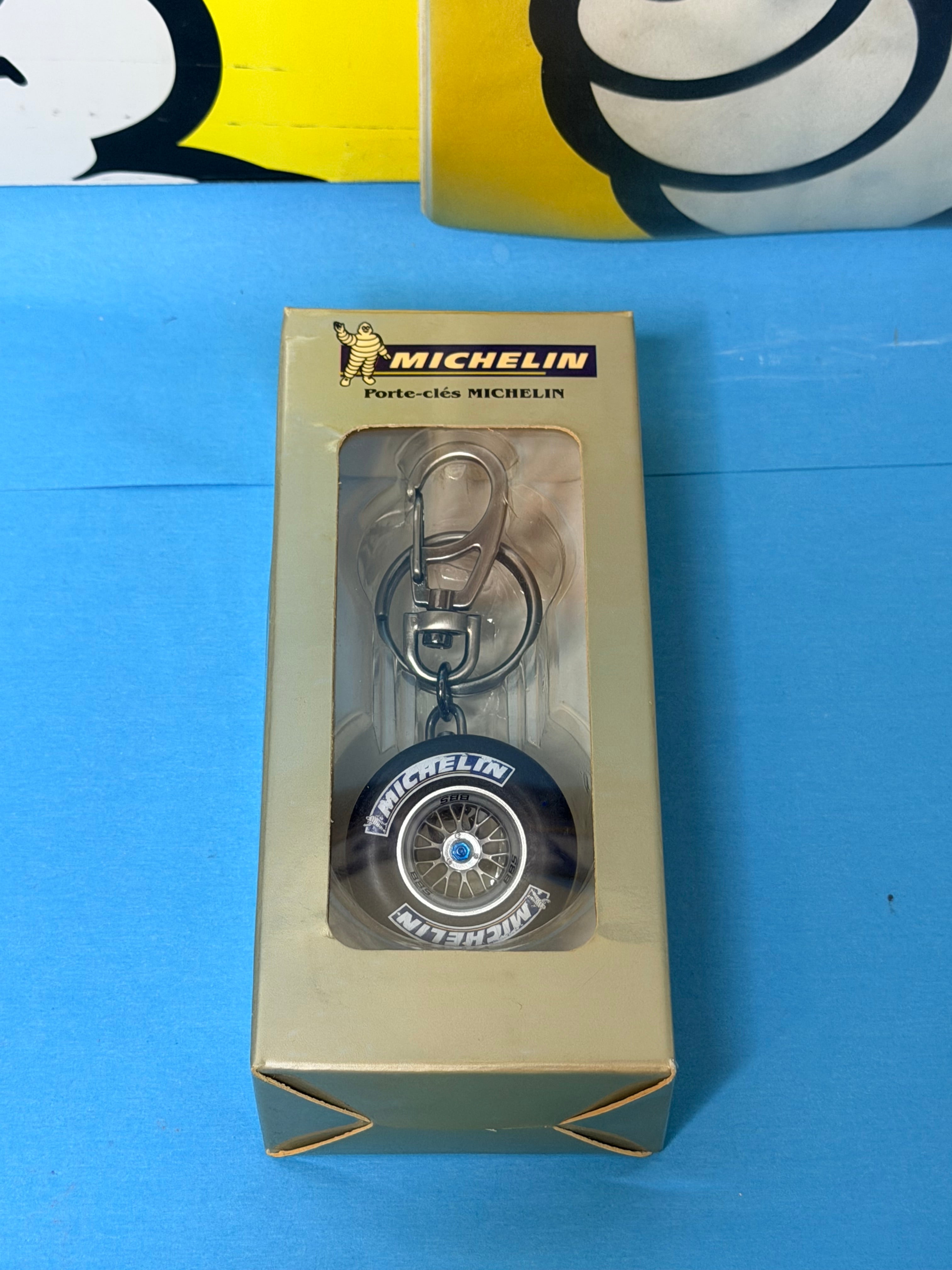 porte clés roue FORMULE 1 MICHELIN