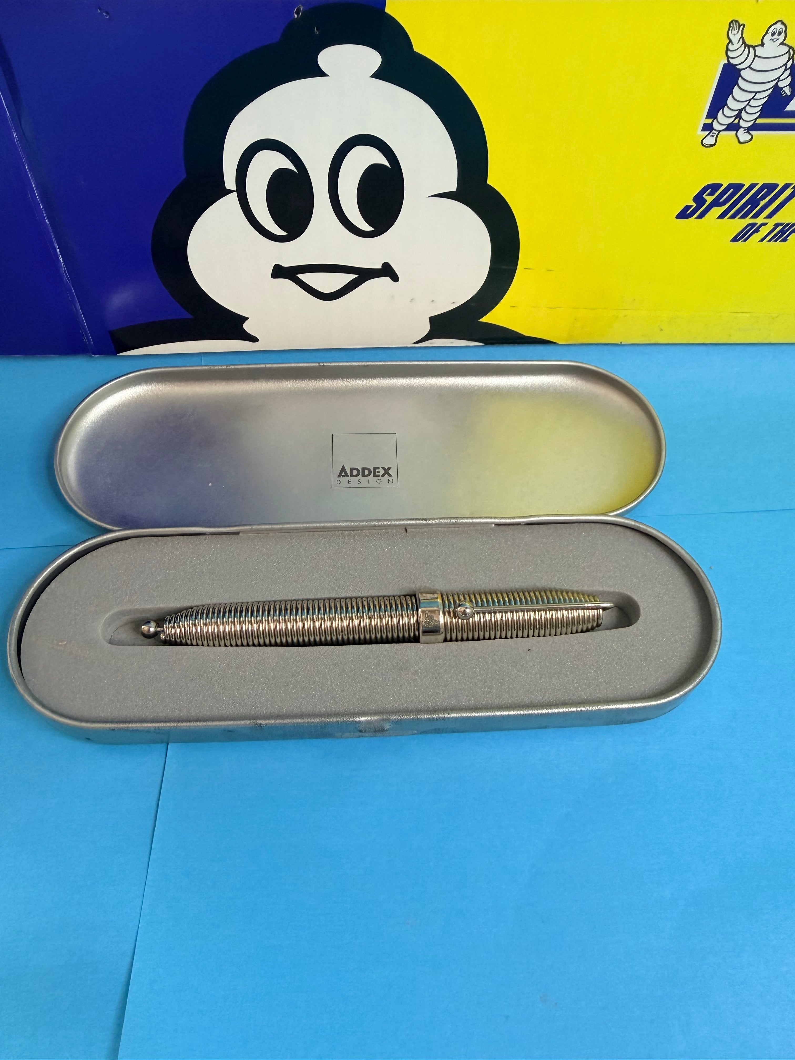 RARE STYLO BILLE MICHELIN ADDEX DESIGN EN METAL